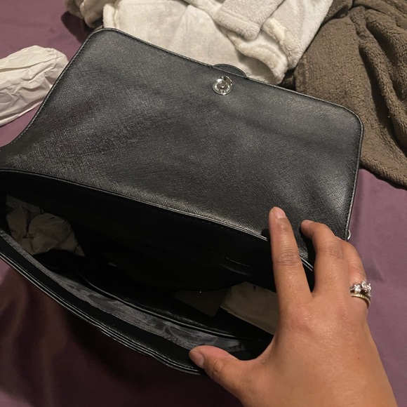 Guess Bag - Picture 3 of 5